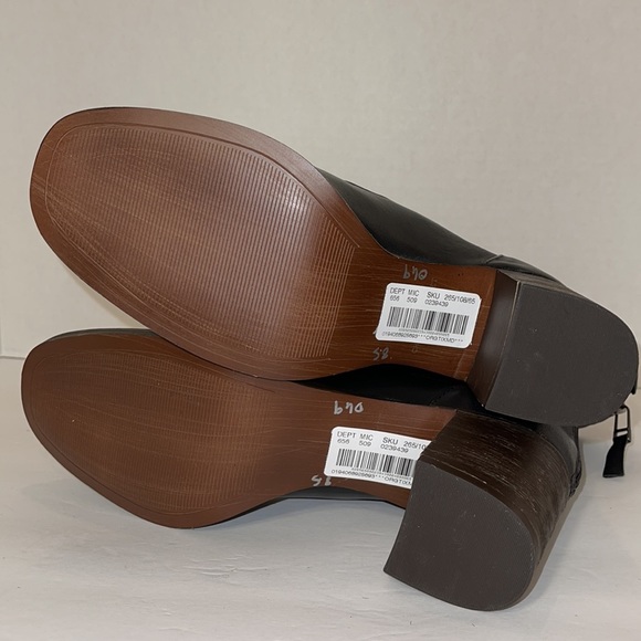 Chelsea & Violet Shoes Chelsea Violet Freedom Black Block Heel